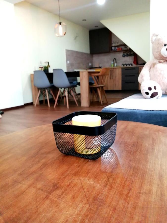 Nikas Apartman Donji Milanovac Buitenkant foto